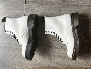 Giày Dr.Martens trắng 1460 Chính Hãng