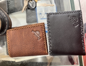 Ví Drmartens chỉ lớn nâu