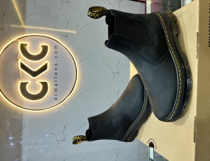 Giày Dr. Martens WYOMING