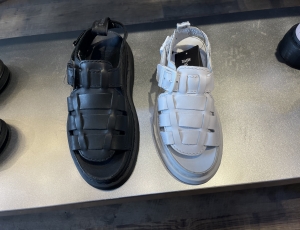 Drmartens xương cá quai hậu 2020 black