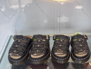 Drmartens 2018 Chính Hãng hàng chưng bày