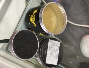 sáp dưỡng da drmartens không màu